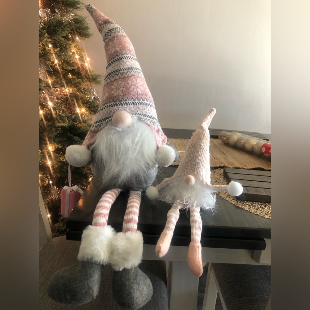 Holiday gnomes
